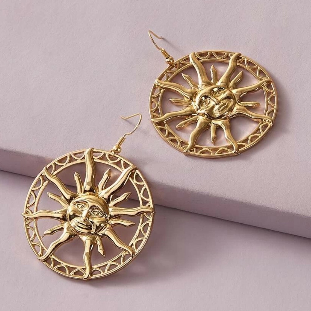 ✨ FREE Hollow Sun Boho Face Hipster Hippie Art Deco Peasant Hip Drop Earrings